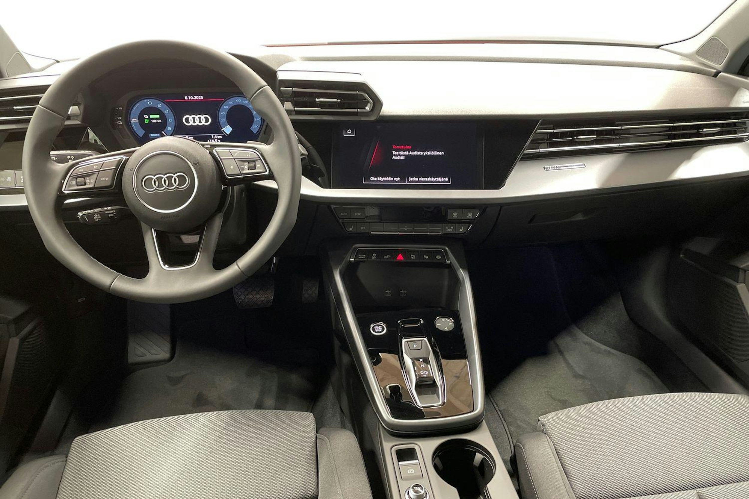 punainen Audi A3 2025 kuva 7.