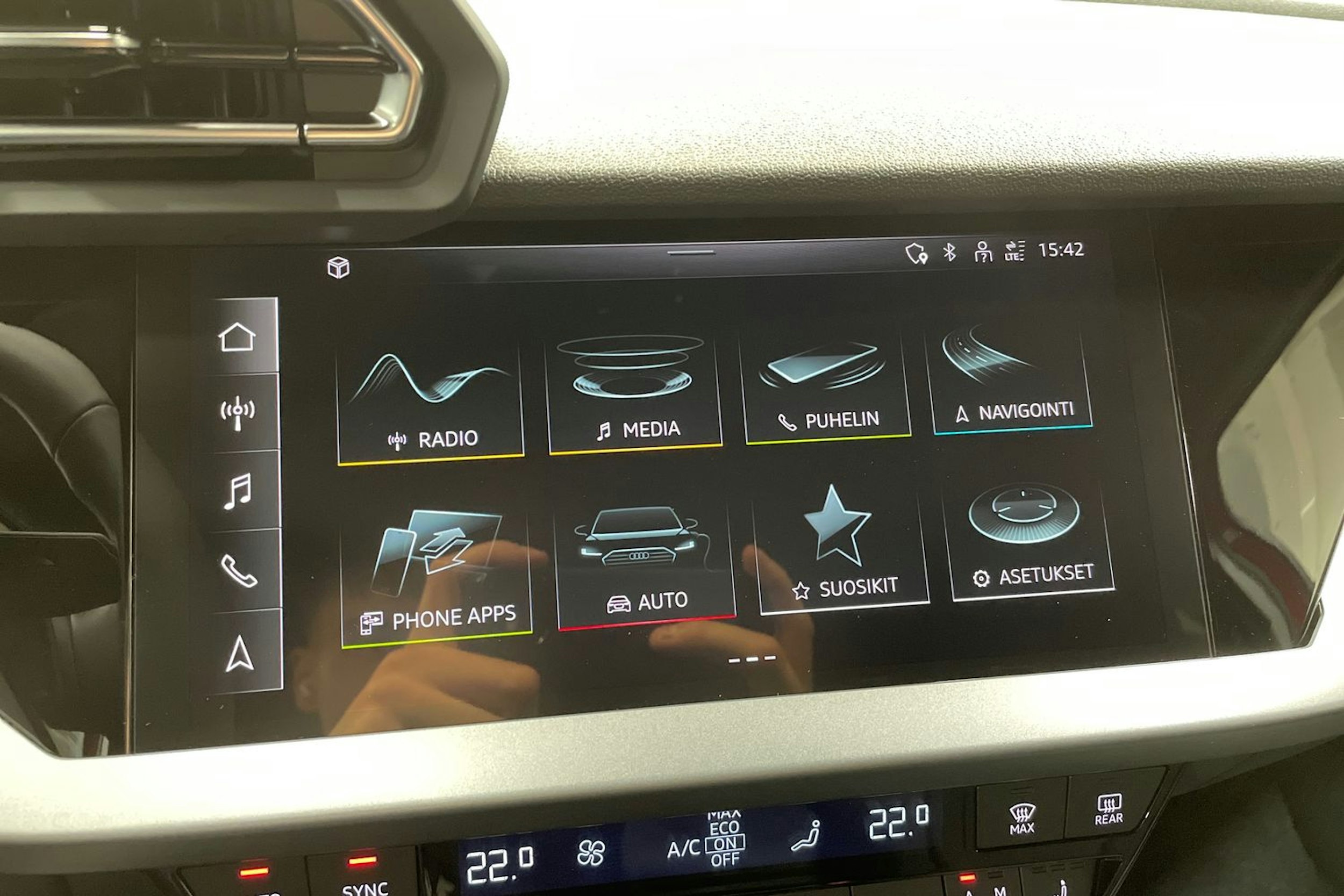 punainen Audi A3 2025 kuva 13.
