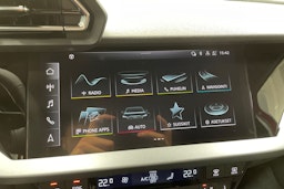 punainen Audi A3 2025 kuva 13.