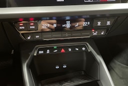 punainen Audi A3 2025 kuva 16.