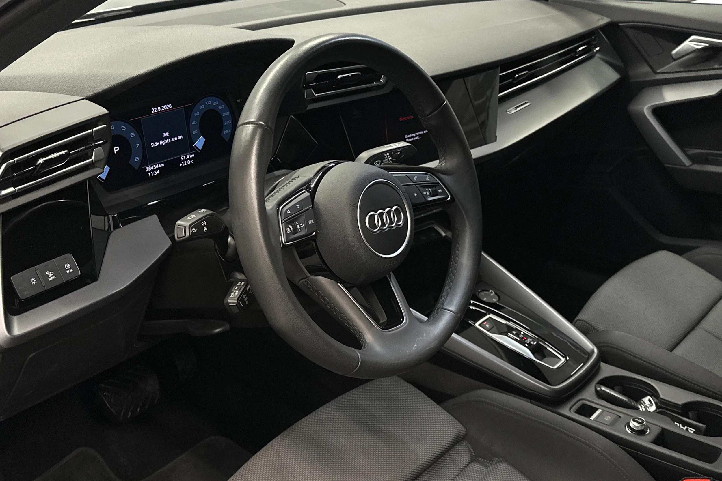sininen Audi A3 2025 kuva 6.
