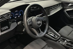 sininen Audi A3 2025 kuva 6.
