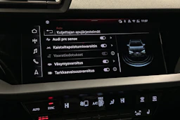 sininen Audi A3 2025 kuva 25.