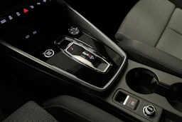 sininen Audi A3 2025 kuva 30.