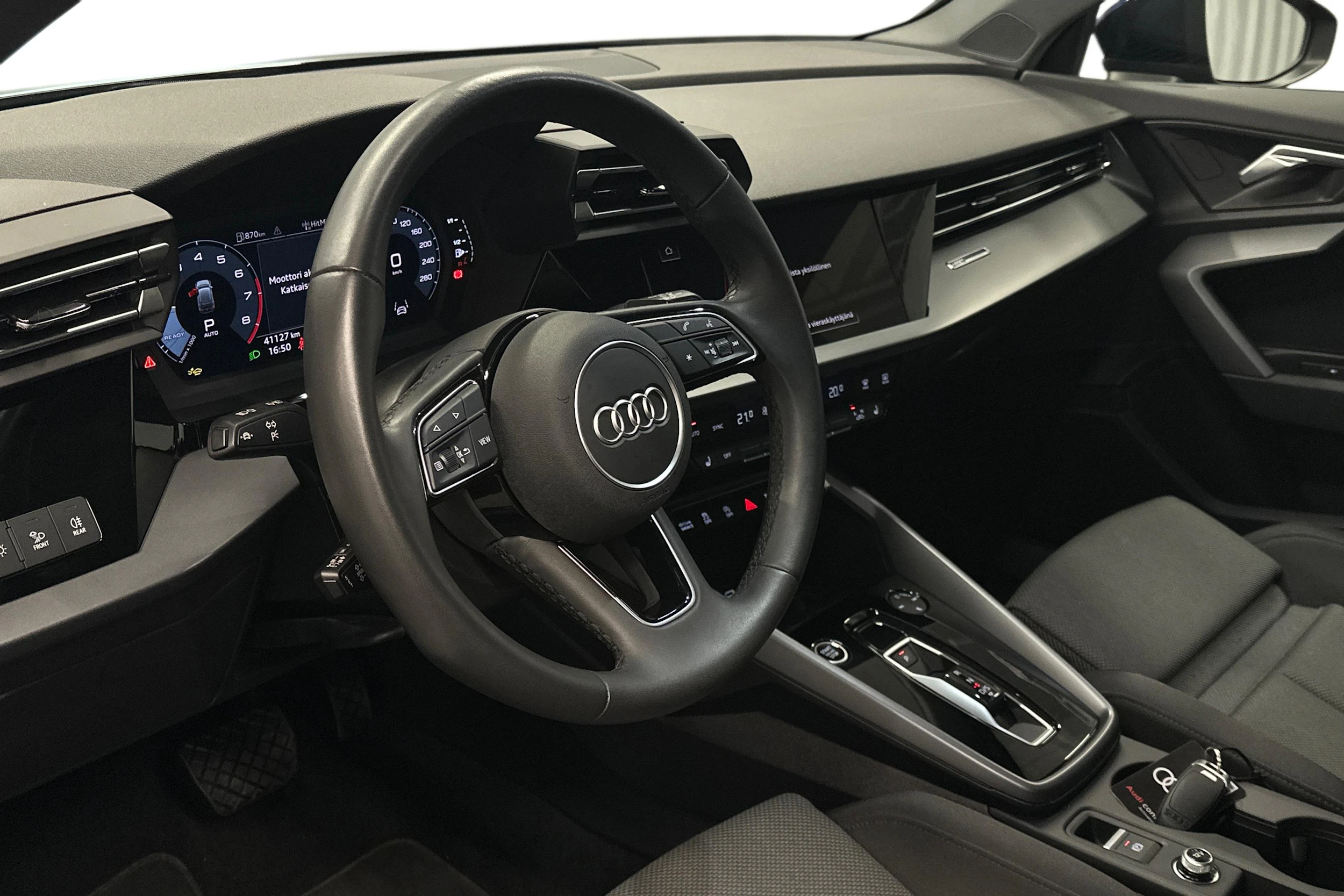 sininen Audi A3 2025 kuva 6.
