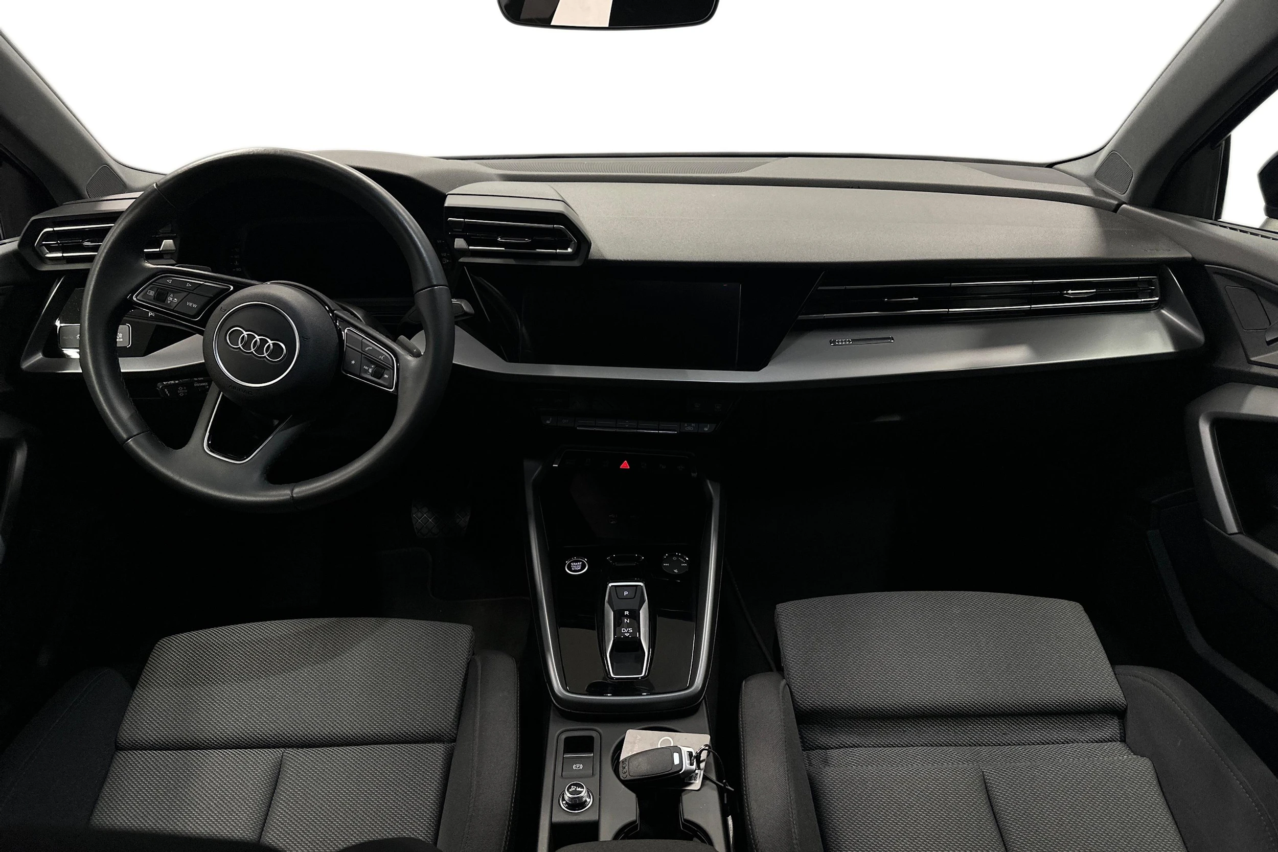 sininen Audi A3 2025 kuva 7.