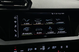 sininen Audi A3 2025 kuva 17.