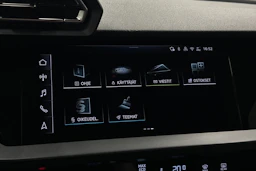 sininen Audi A3 2025 kuva 18.