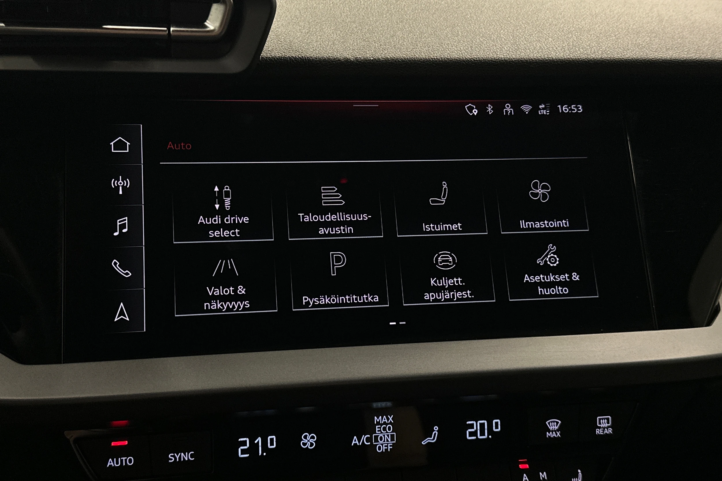 sininen Audi A3 2025 kuva 23.