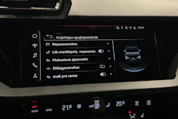 sininen Audi A3 2025 kuva 27.