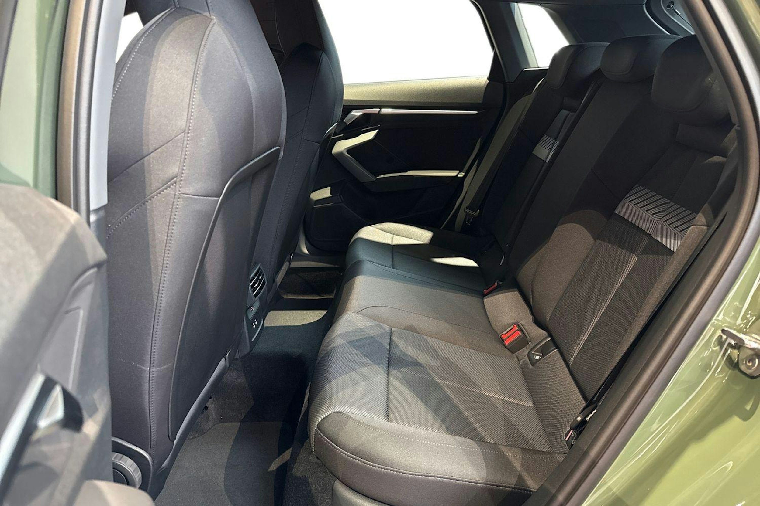 met. vihreä Audi A3 2025 kuva 8.