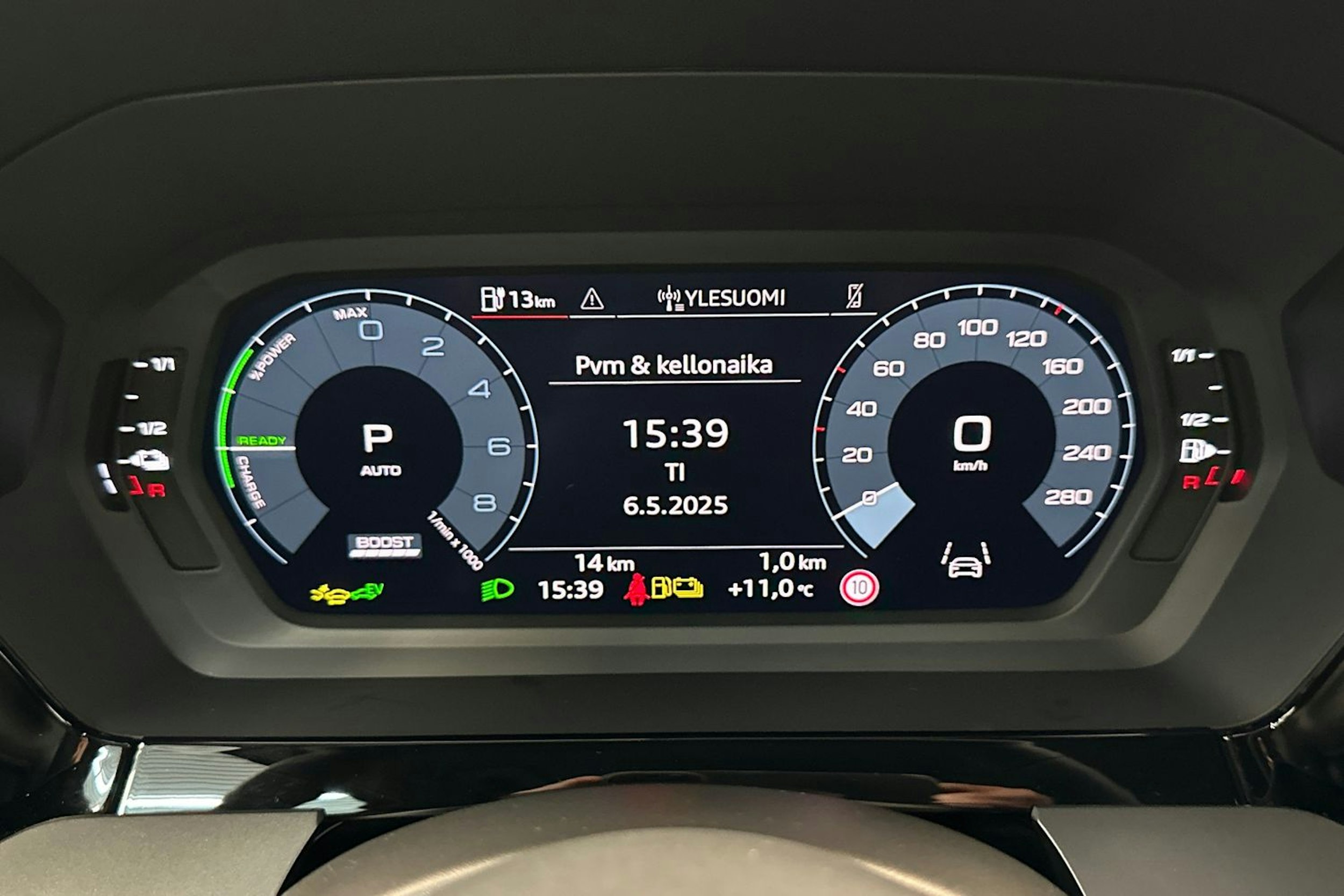 punainen Audi A3 2025 kuva 8.