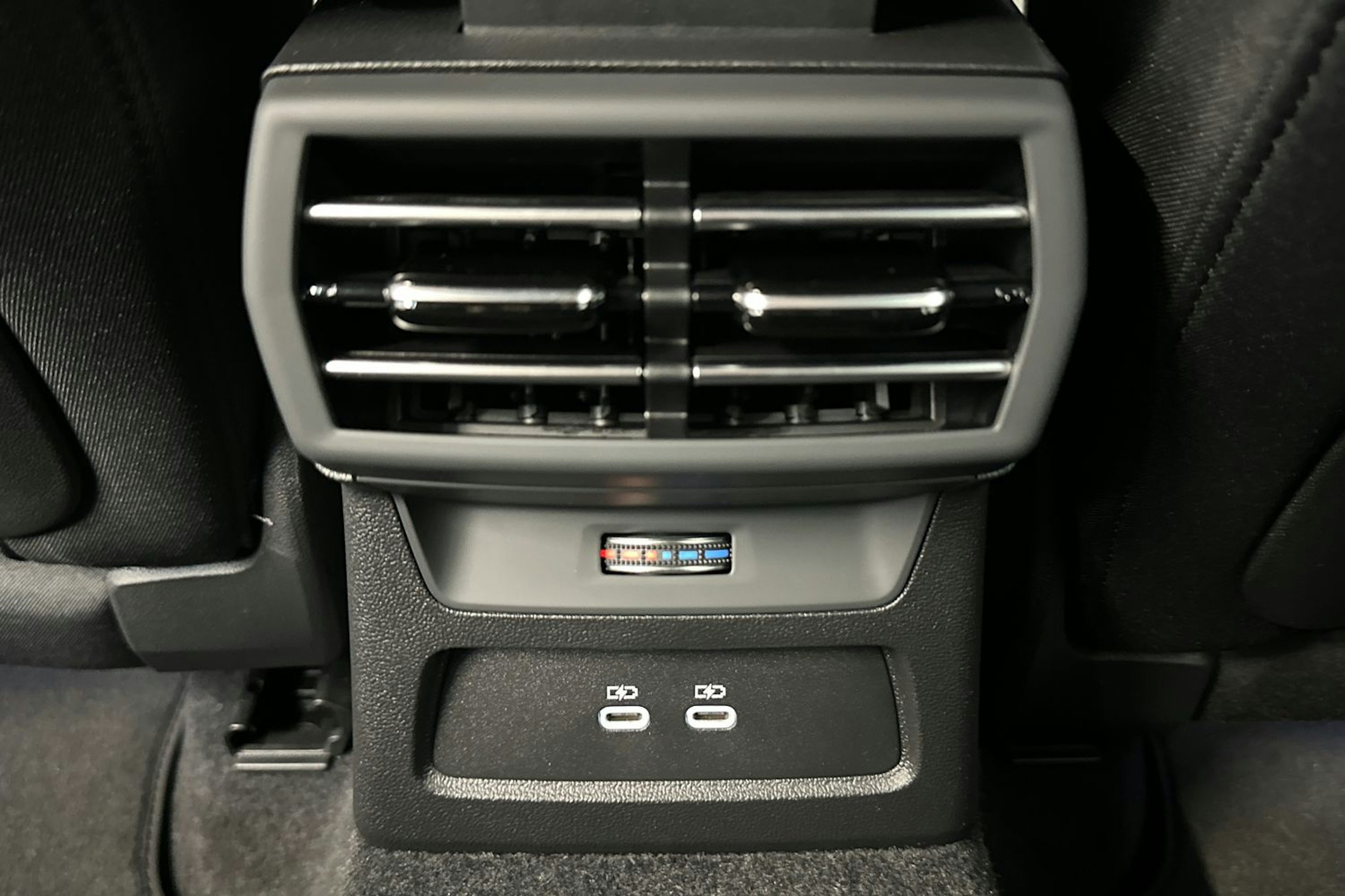 punainen Audi A3 2025 kuva 16.