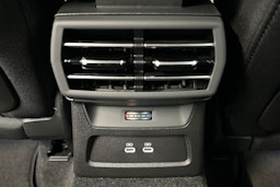 punainen Audi A3 2025 kuva 16.
