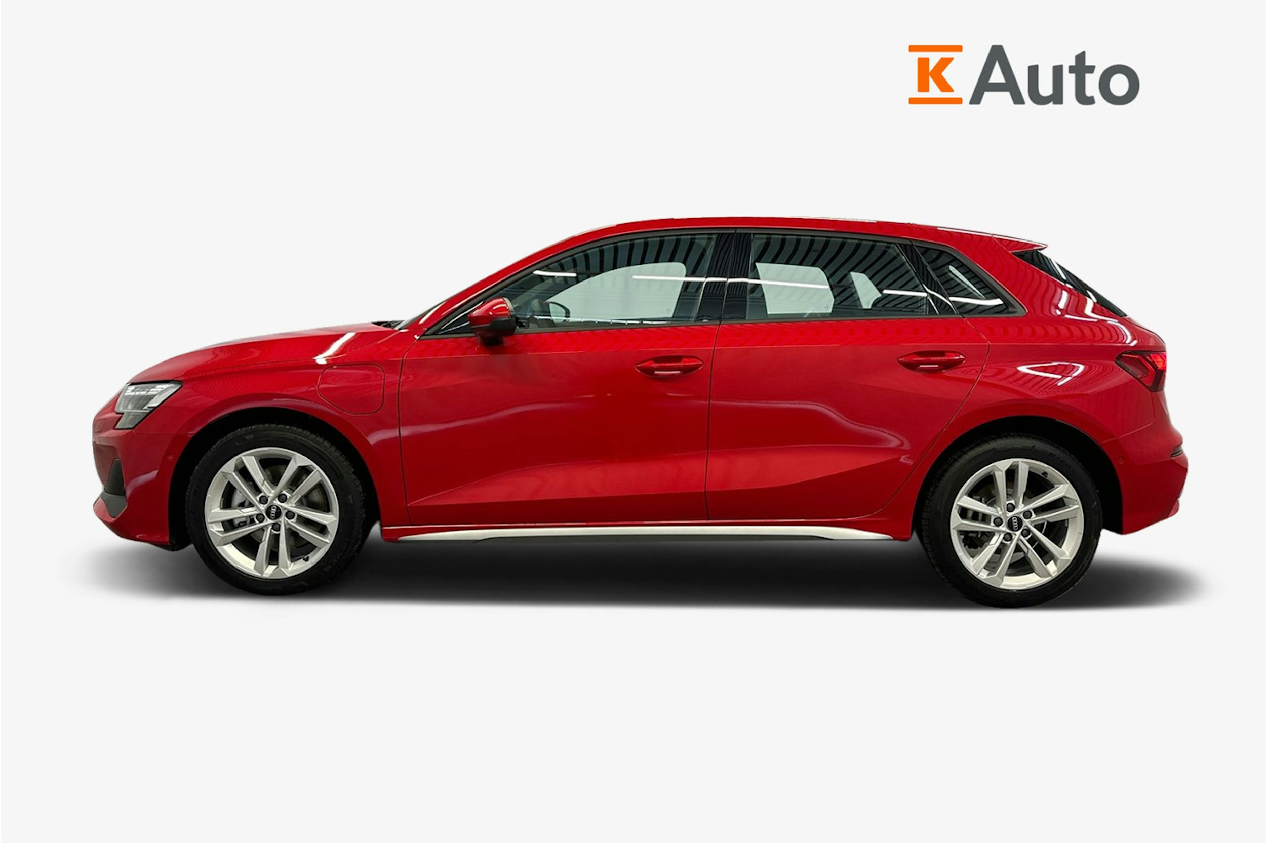 punainen Audi A3 2025 kuva 23.