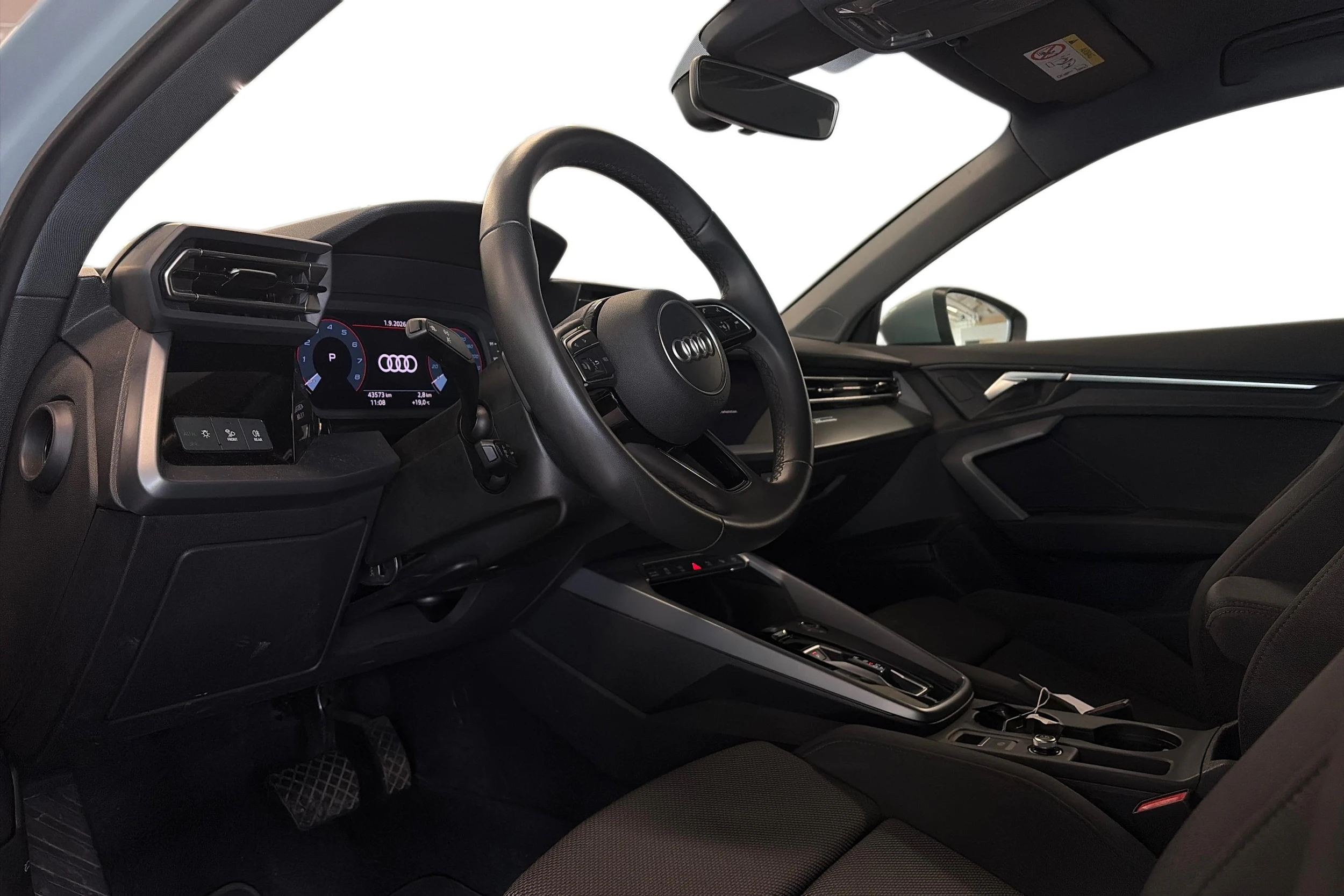 harmaa Audi A3 2025 kuva 3.