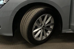 harmaa Audi A3 2025 kuva 10.