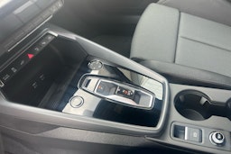 musta Audi A3 2025 kuva 13.