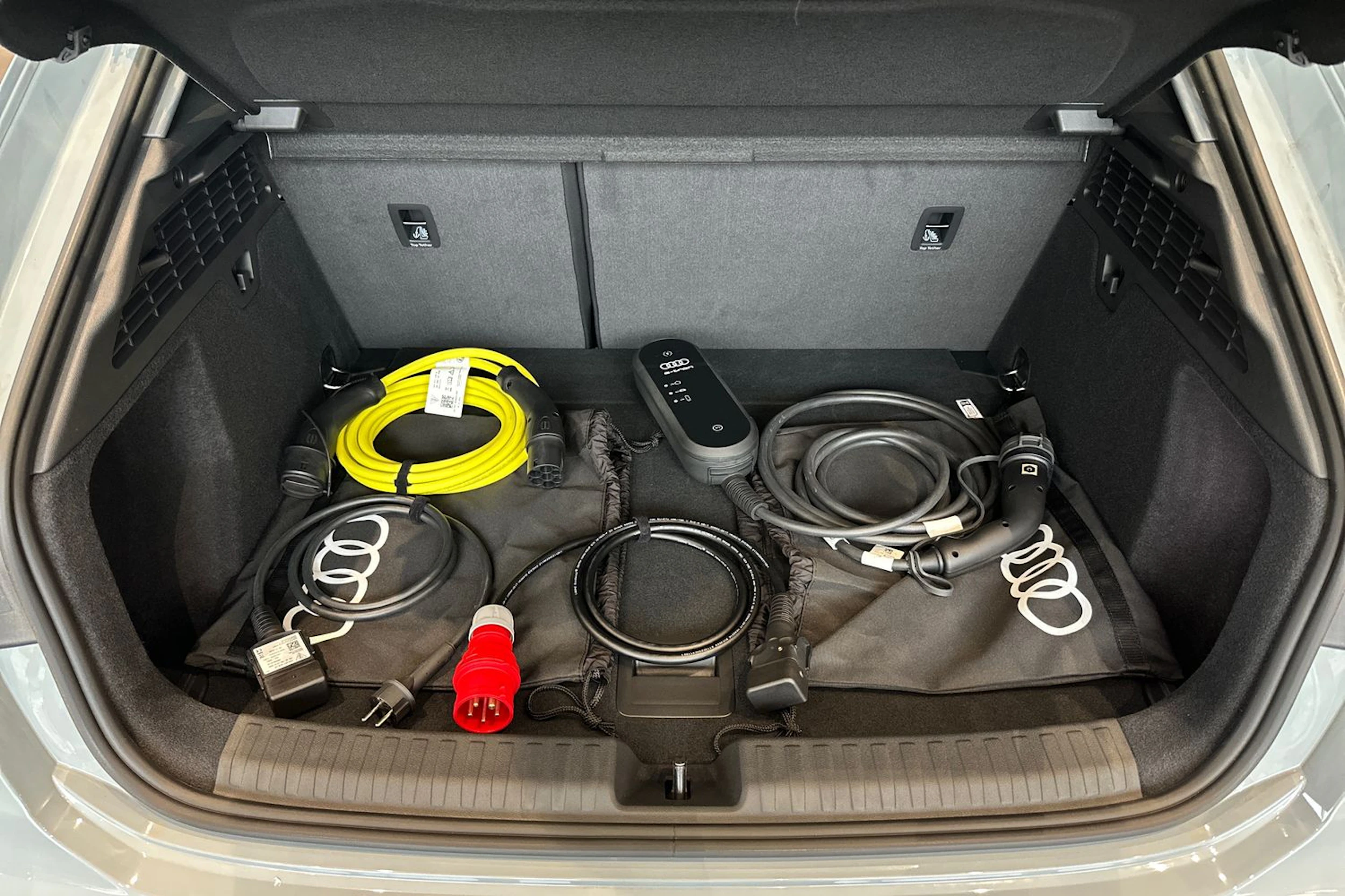 met. harmaa Audi A3 2026 kuva 12.