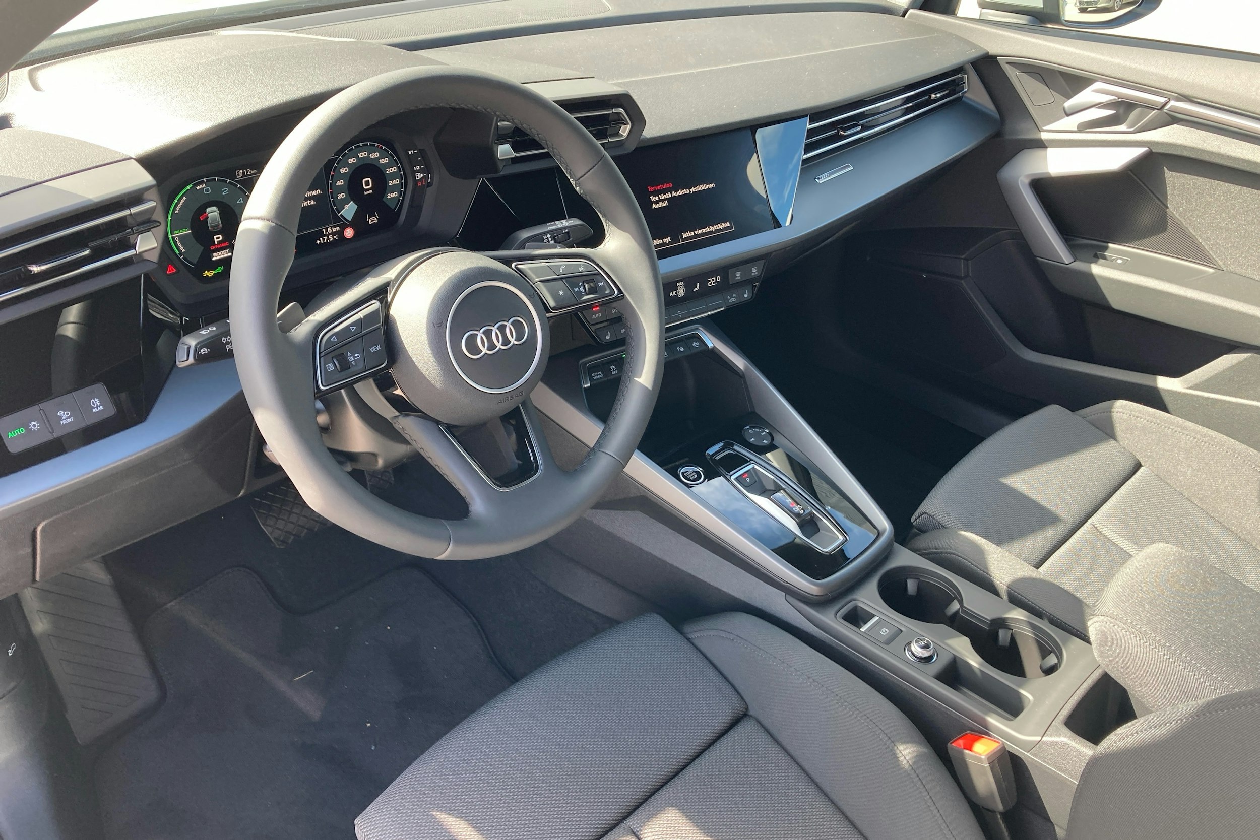 harmaa Audi A3 2025 kuva 6.
