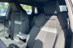 harmaa Audi A3 2025 kuva 11.