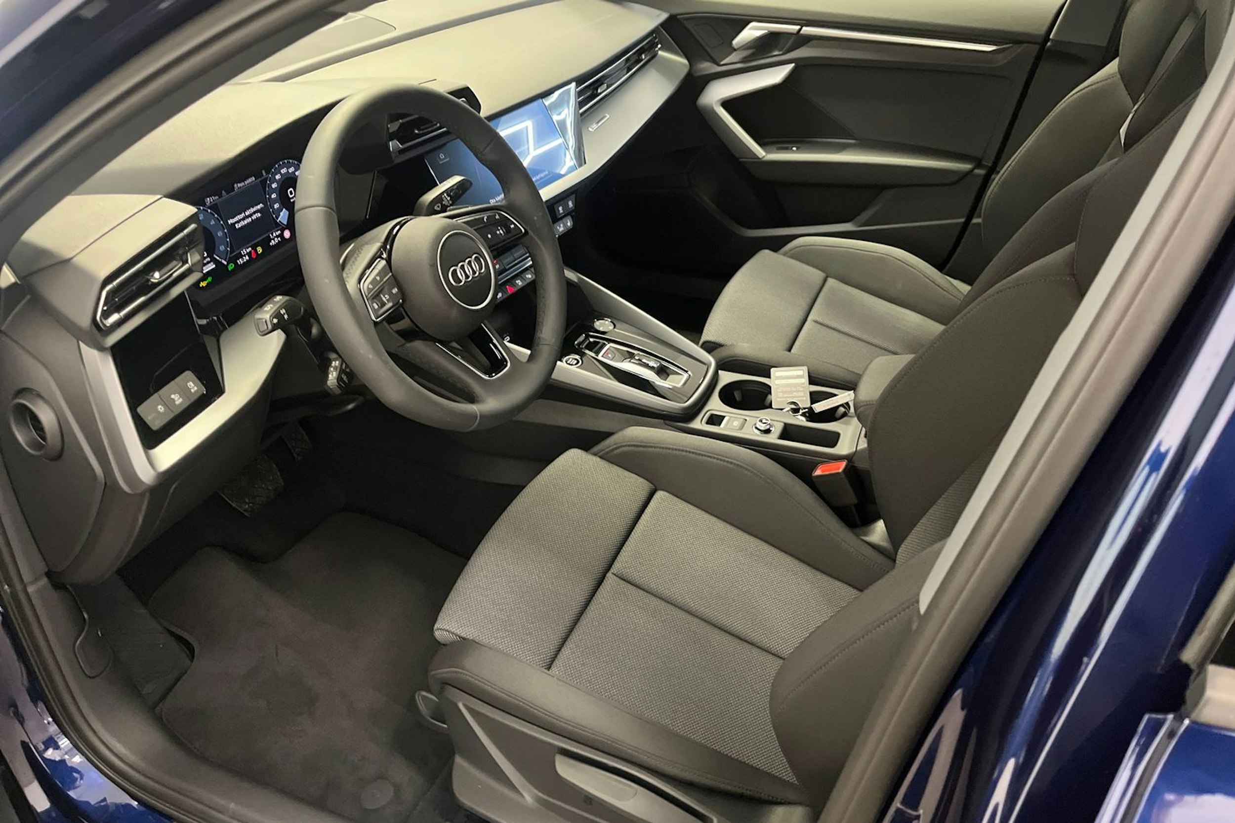 navarra sininen Audi A3 2025 kuva 7.