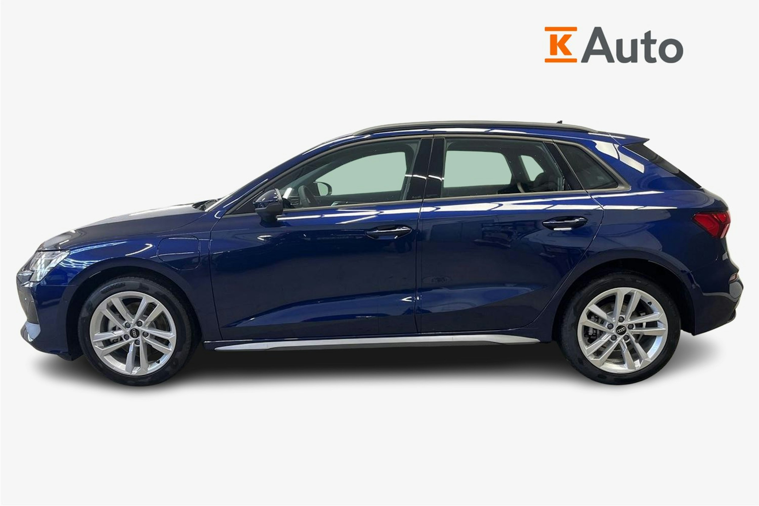 navarra sininen Audi A3 2025 kuva 16.