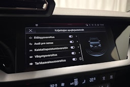 musta Audi A3 2025 kuva 30.