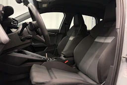 harmaa Audi A3 2025 kuva 12.