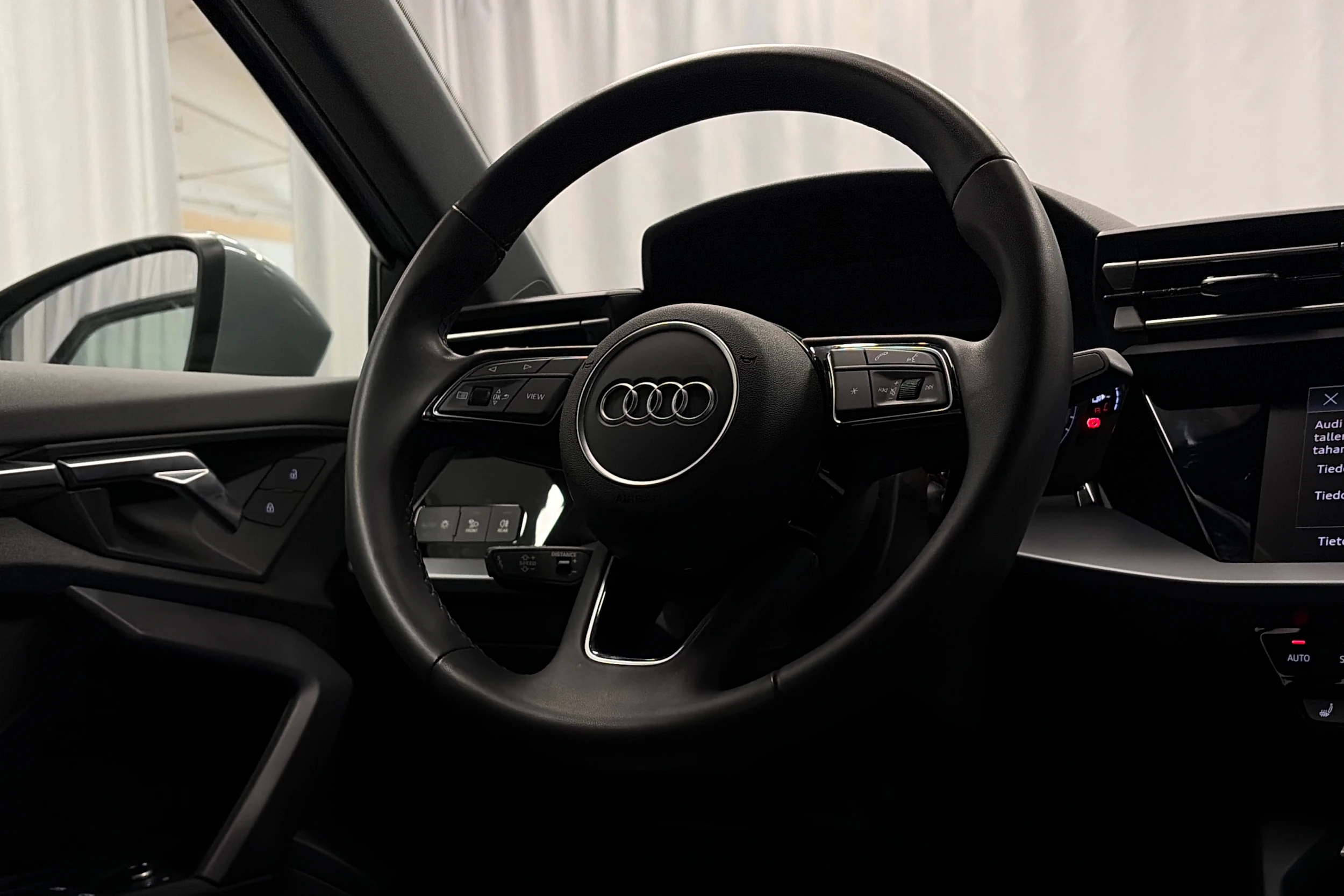 harmaa Audi A3 2025 kuva 13.