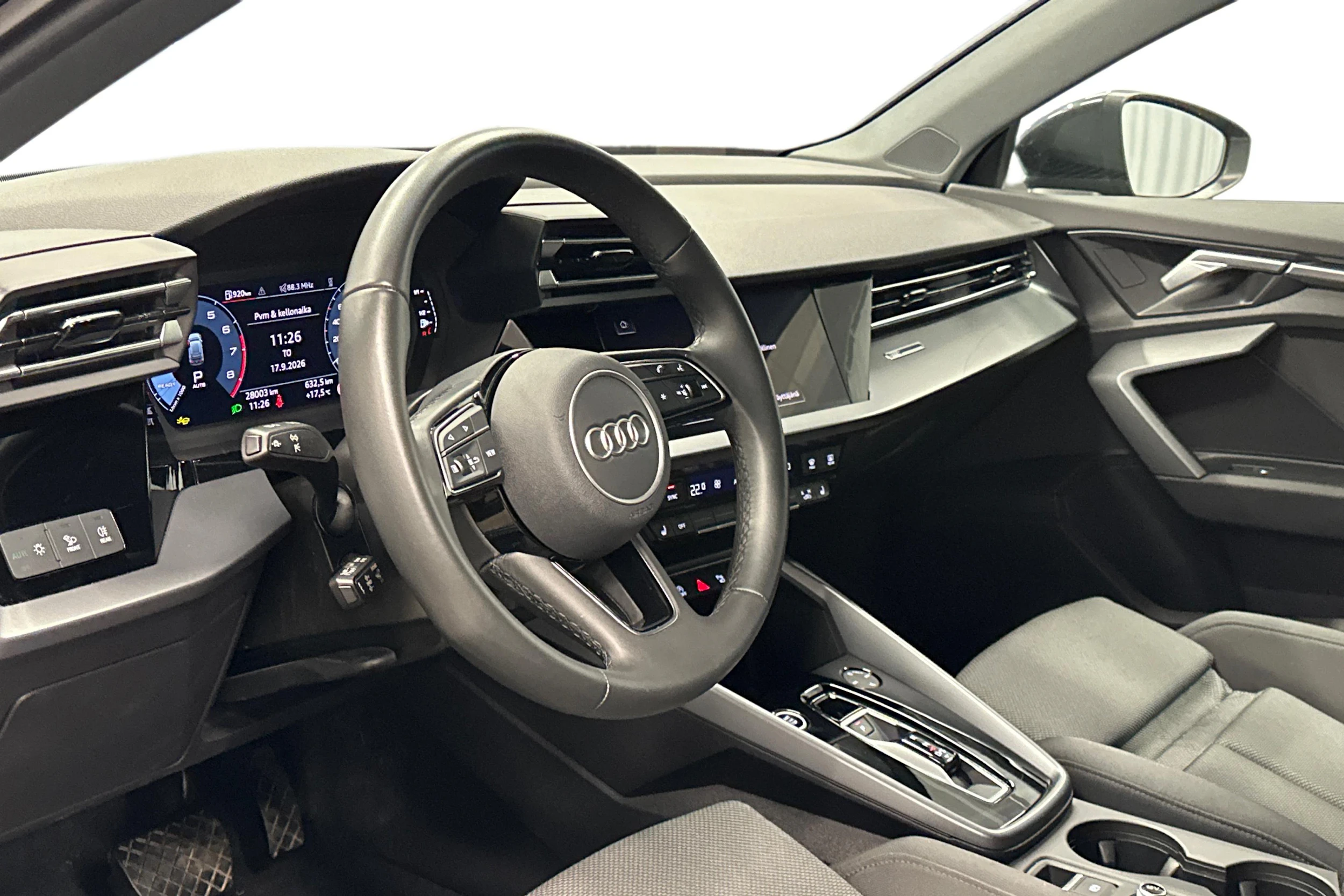harmaa Audi A3 2025 kuva 6.