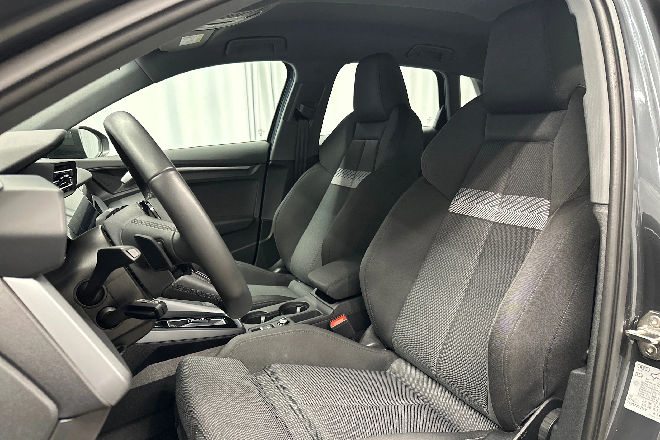 harmaa Audi A3 2025 kuva 22.