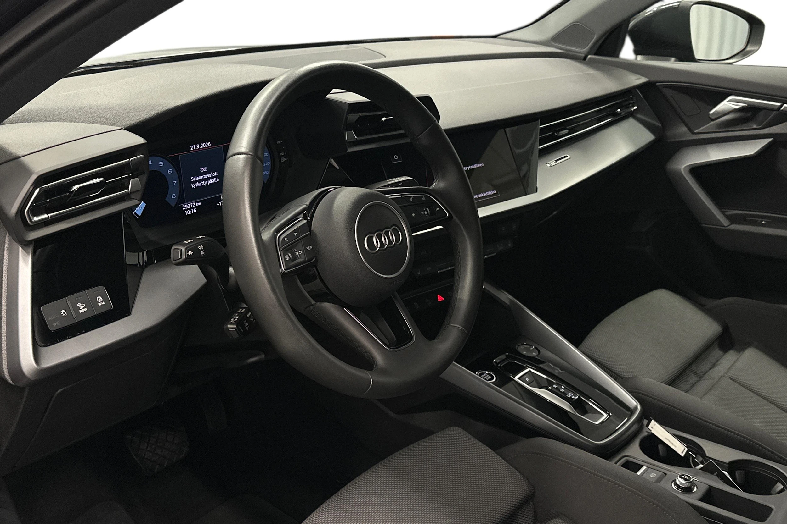 harmaa Audi A3 2025 kuva 6.