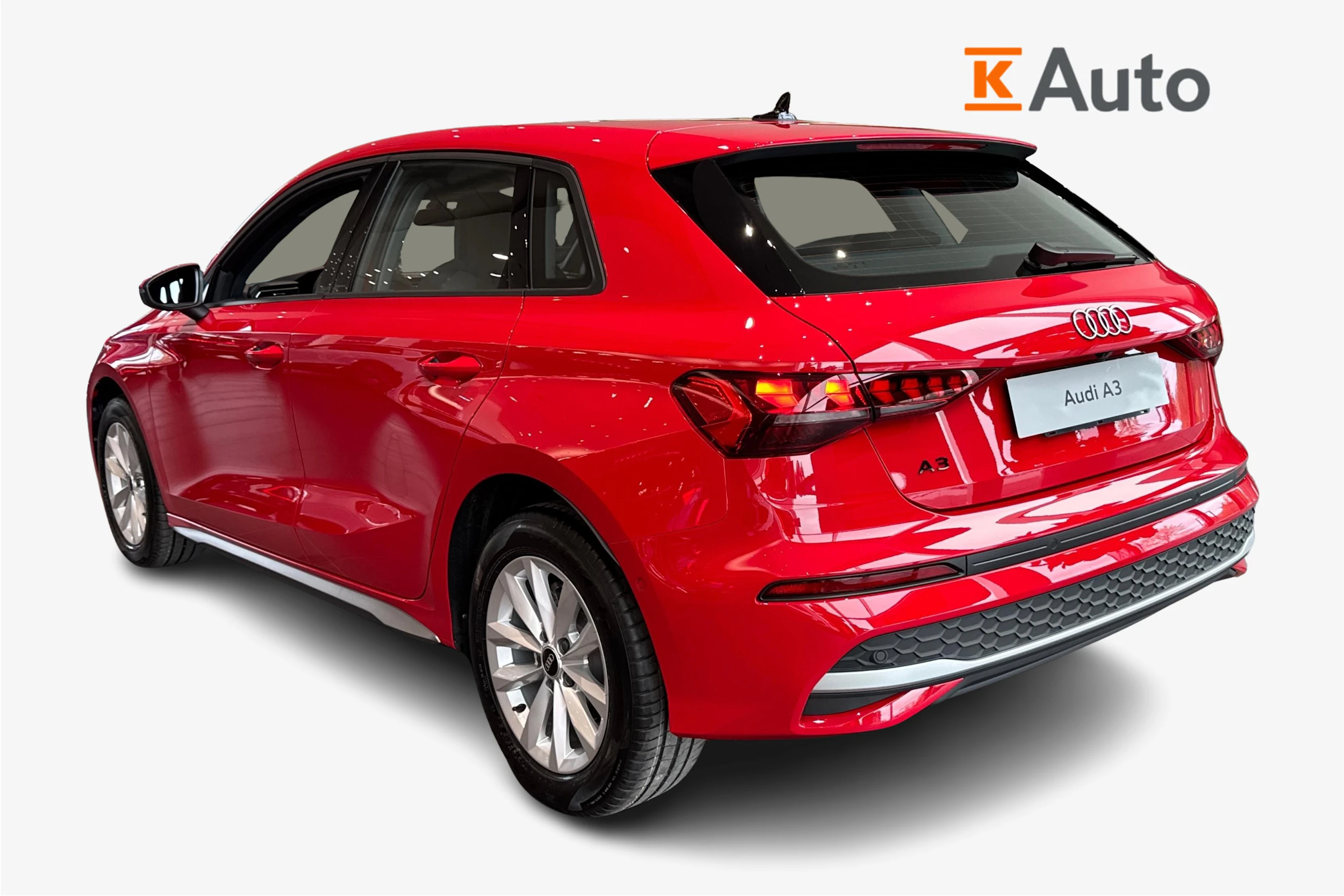 punainen Audi A3 2026 kuva 2.