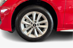punainen Audi A3 2026 kuva 9.