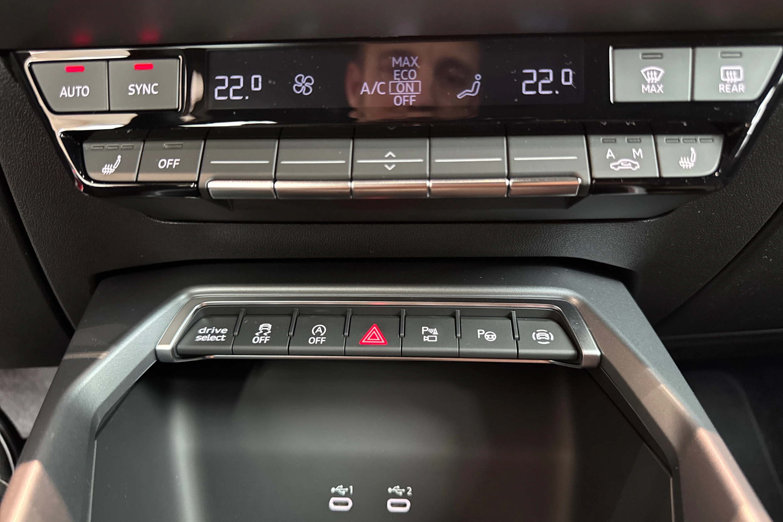 punainen Audi A3 2026 kuva 14.
