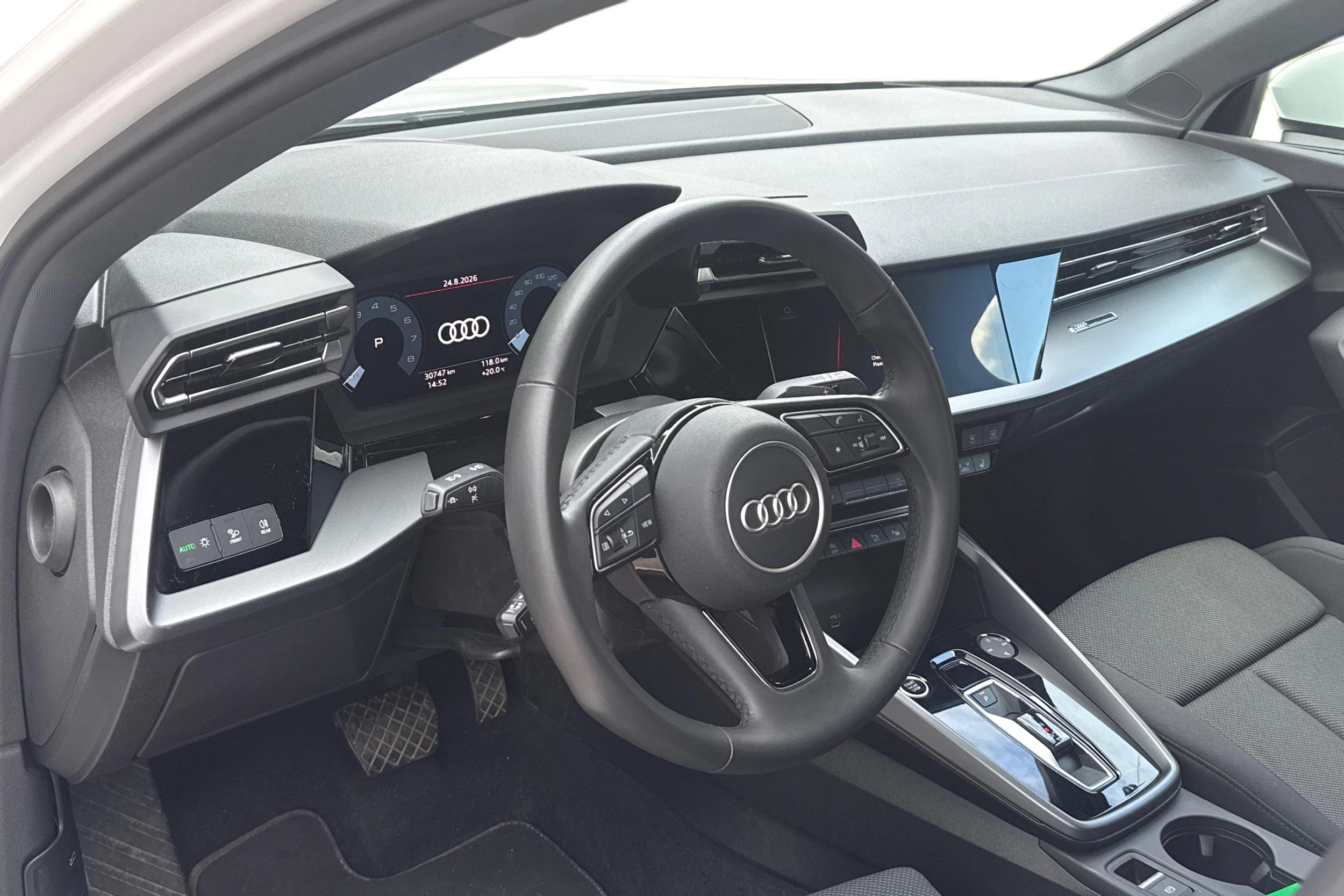 valkoinen Audi A3 2025 kuva 3.