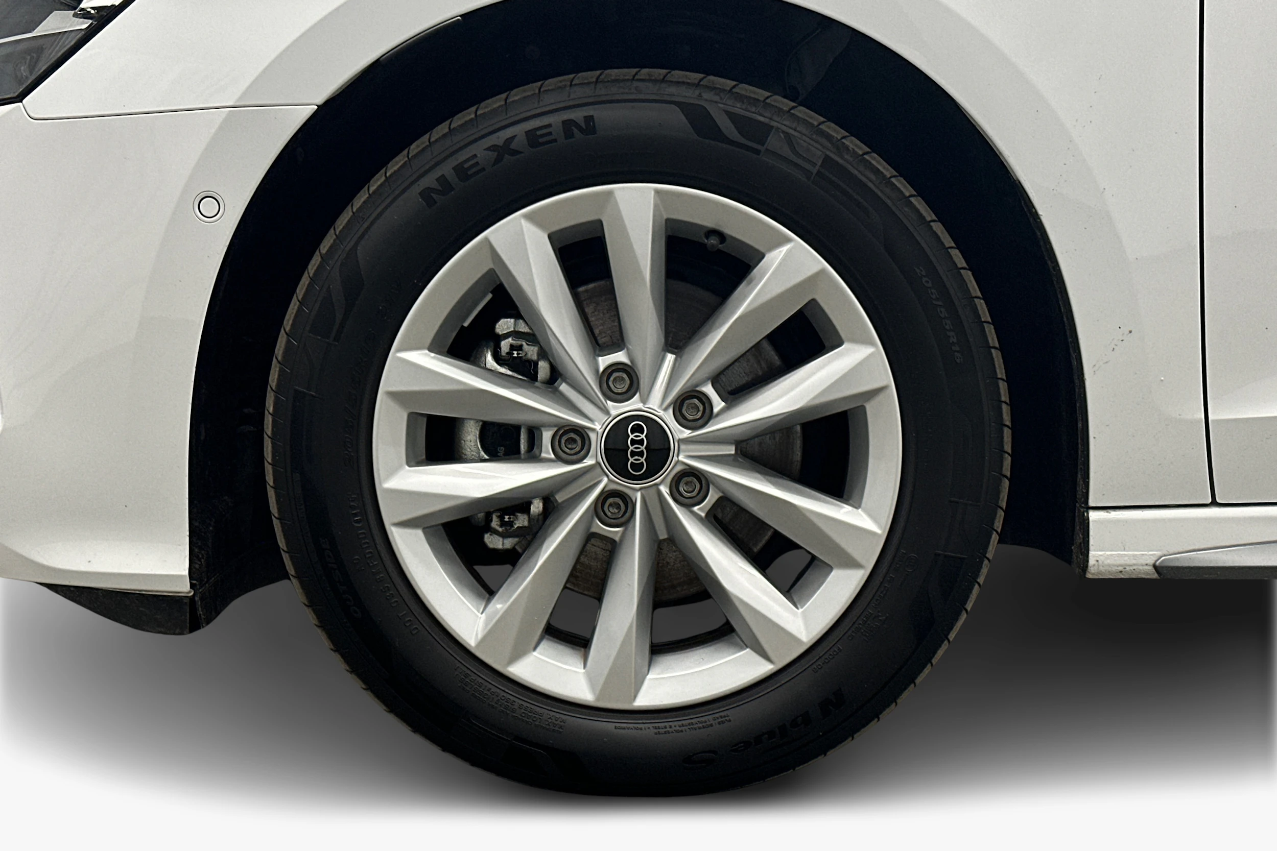 valkoinen Audi A3 2025 kuva 9.