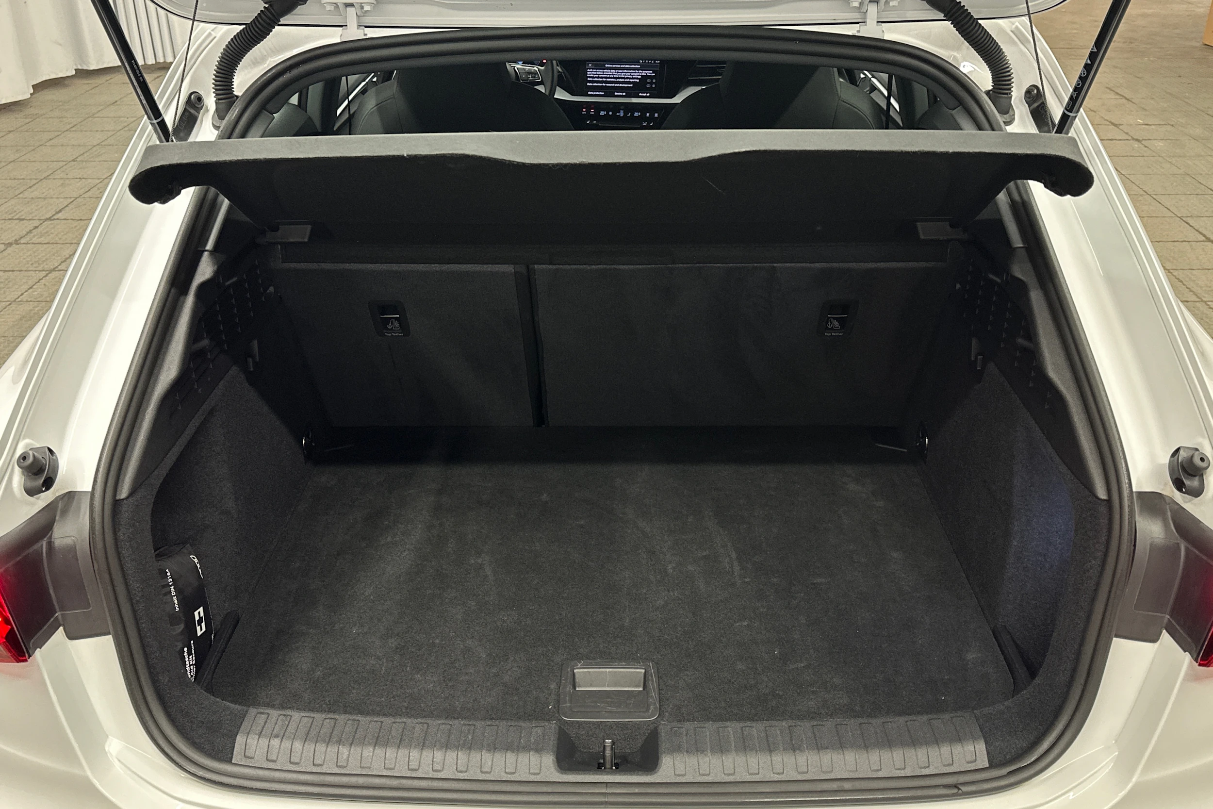 valkoinen Audi A3 2025 kuva 11.