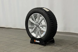 valkoinen Audi A3 2025 kuva 10.