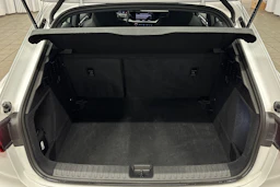 valkoinen Audi A3 2025 kuva 11.