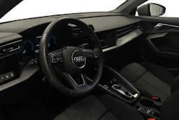 harmaa Audi A3 2025 kuva 6.