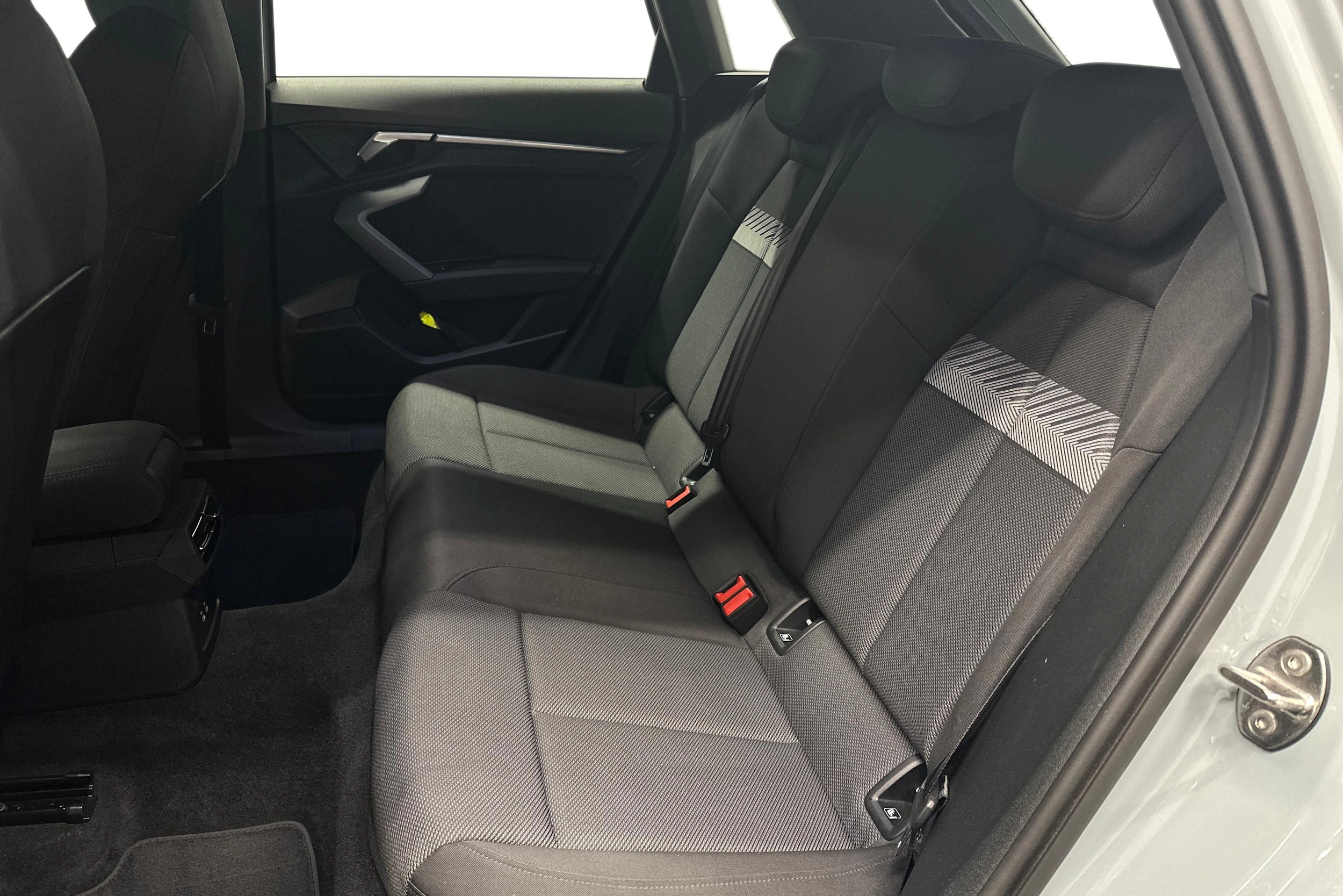 harmaa Audi A3 2025 kuva 8.