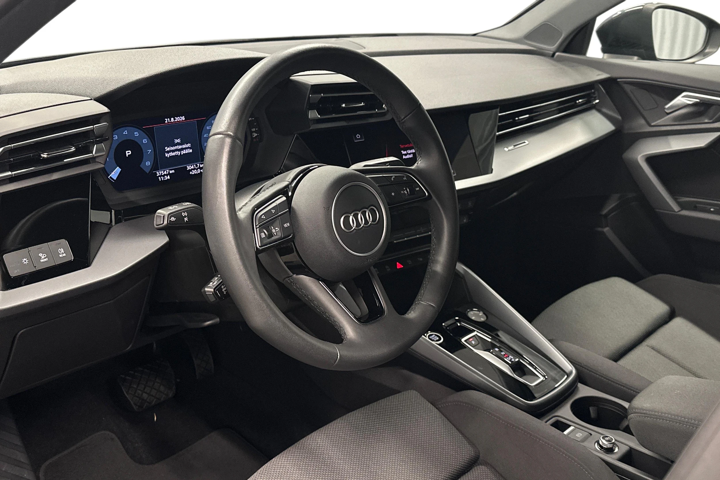 harmaa Audi A3 2025 kuva 6.