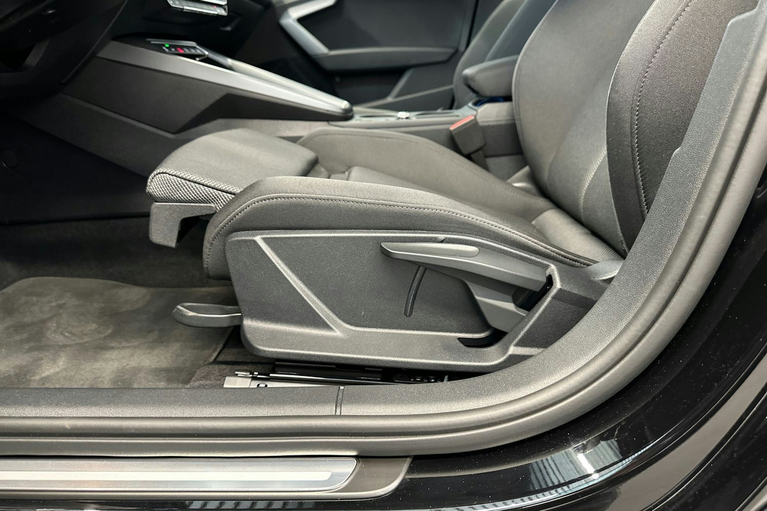 musta Audi A3 2025 kuva 18.