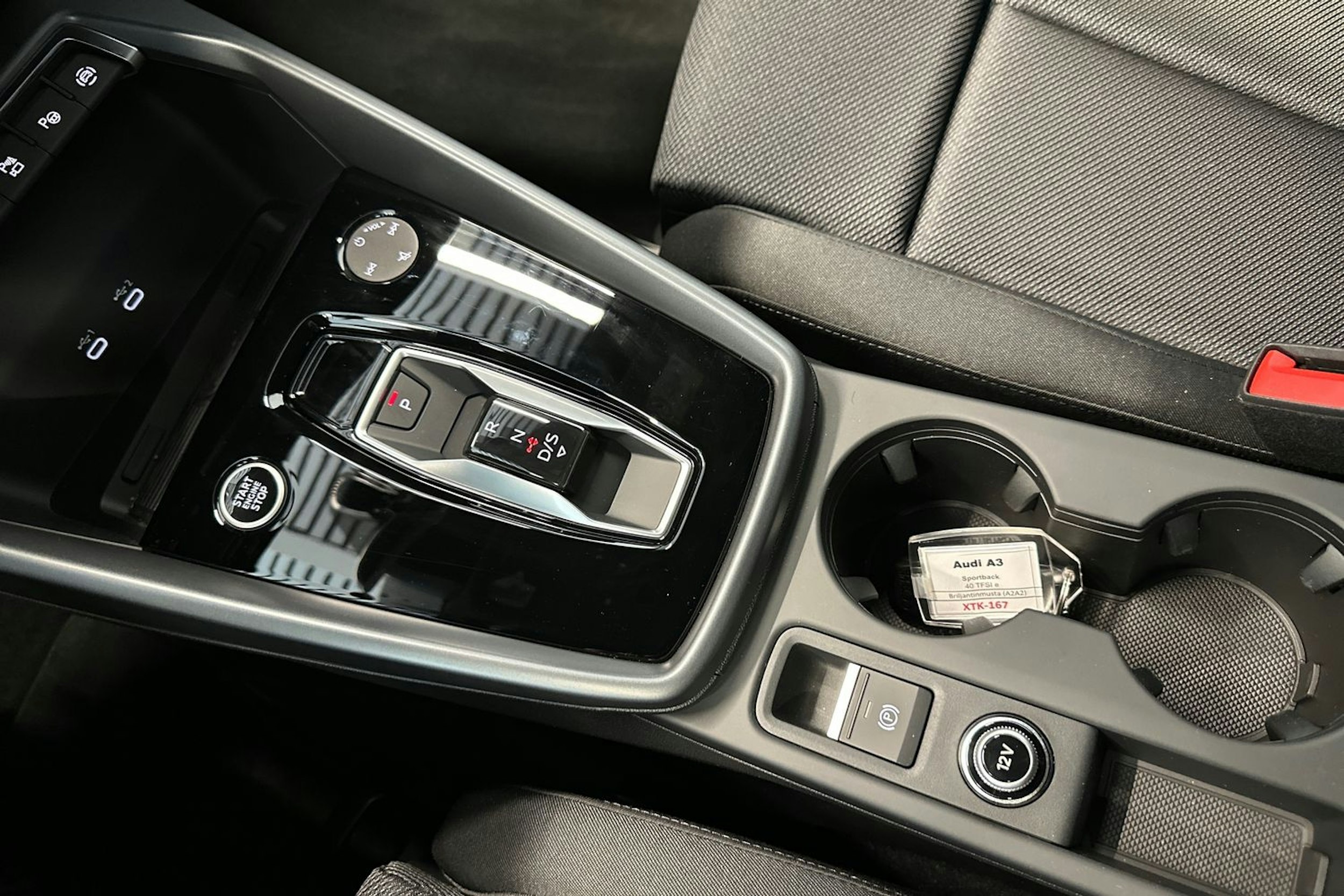 musta Audi A3 2025 kuva 21.