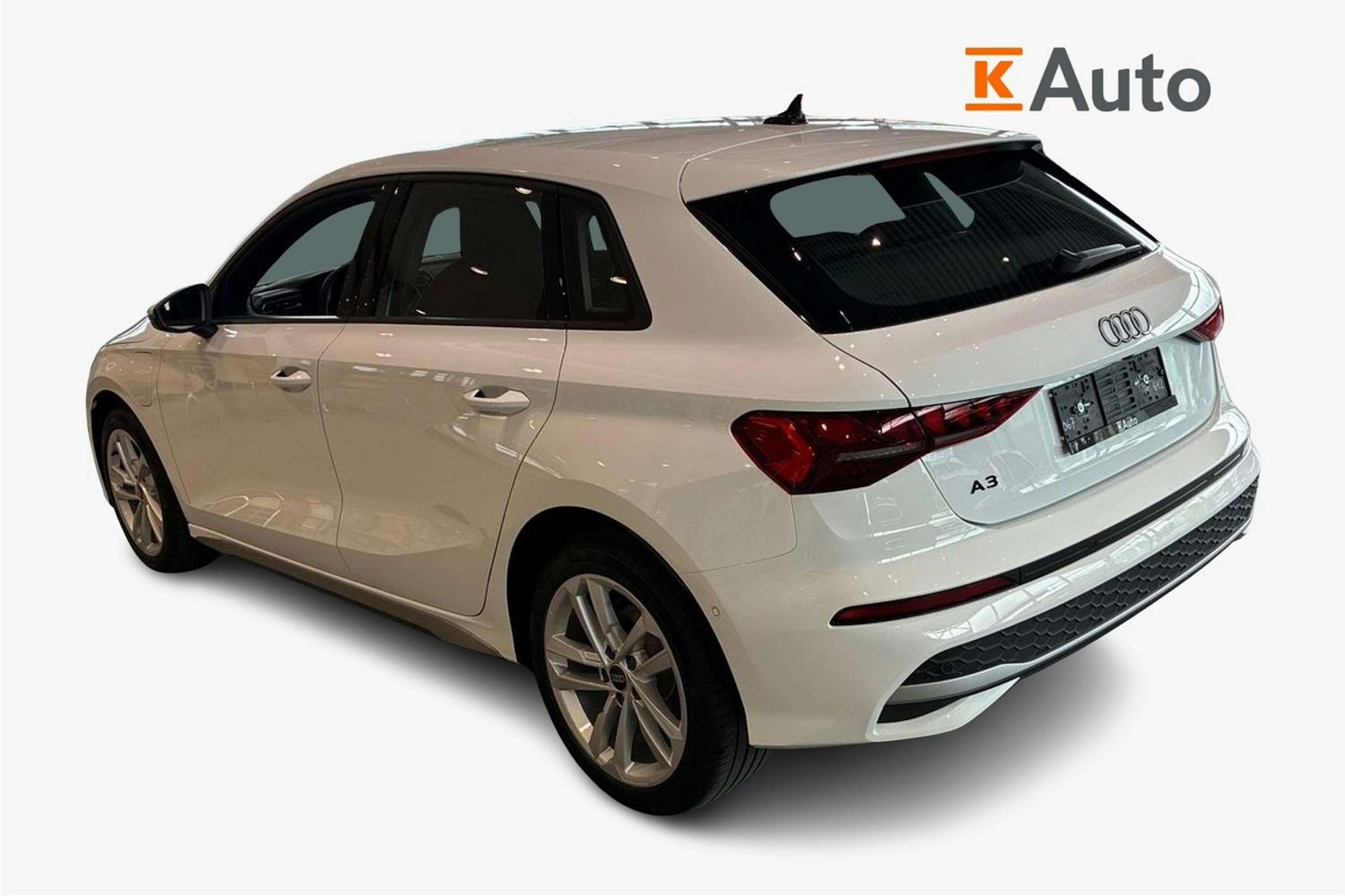 valkoinen Audi A3 2025 kuva 2.