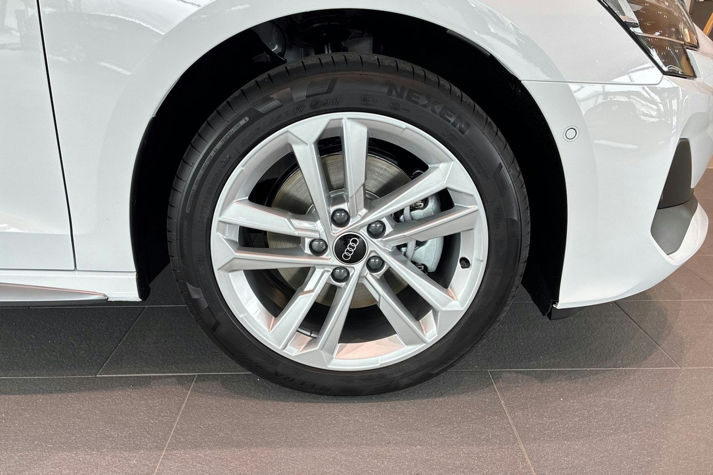 valkoinen Audi A3 2025 kuva 7.