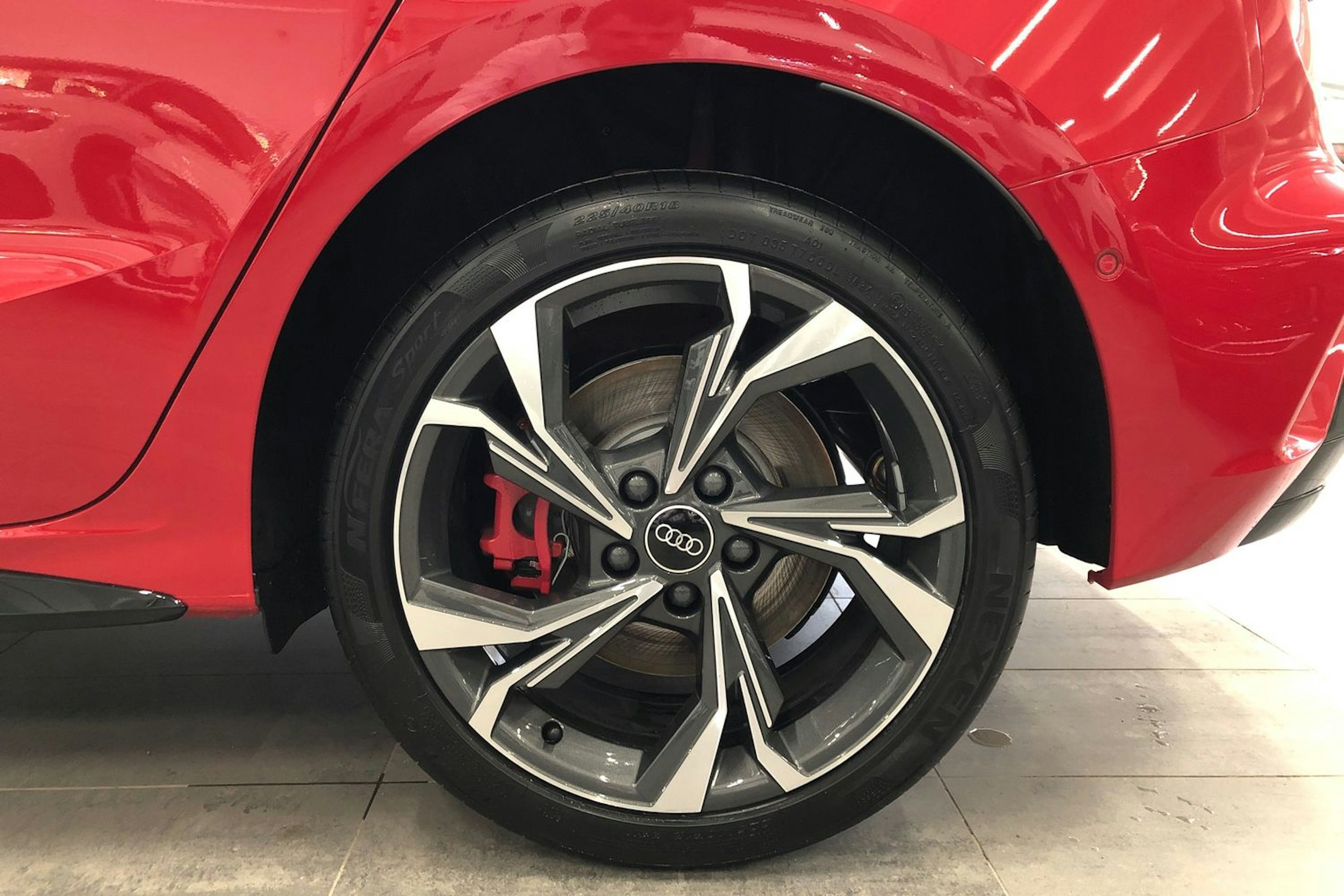 met. punainen Audi A3 2025 kuva 10.