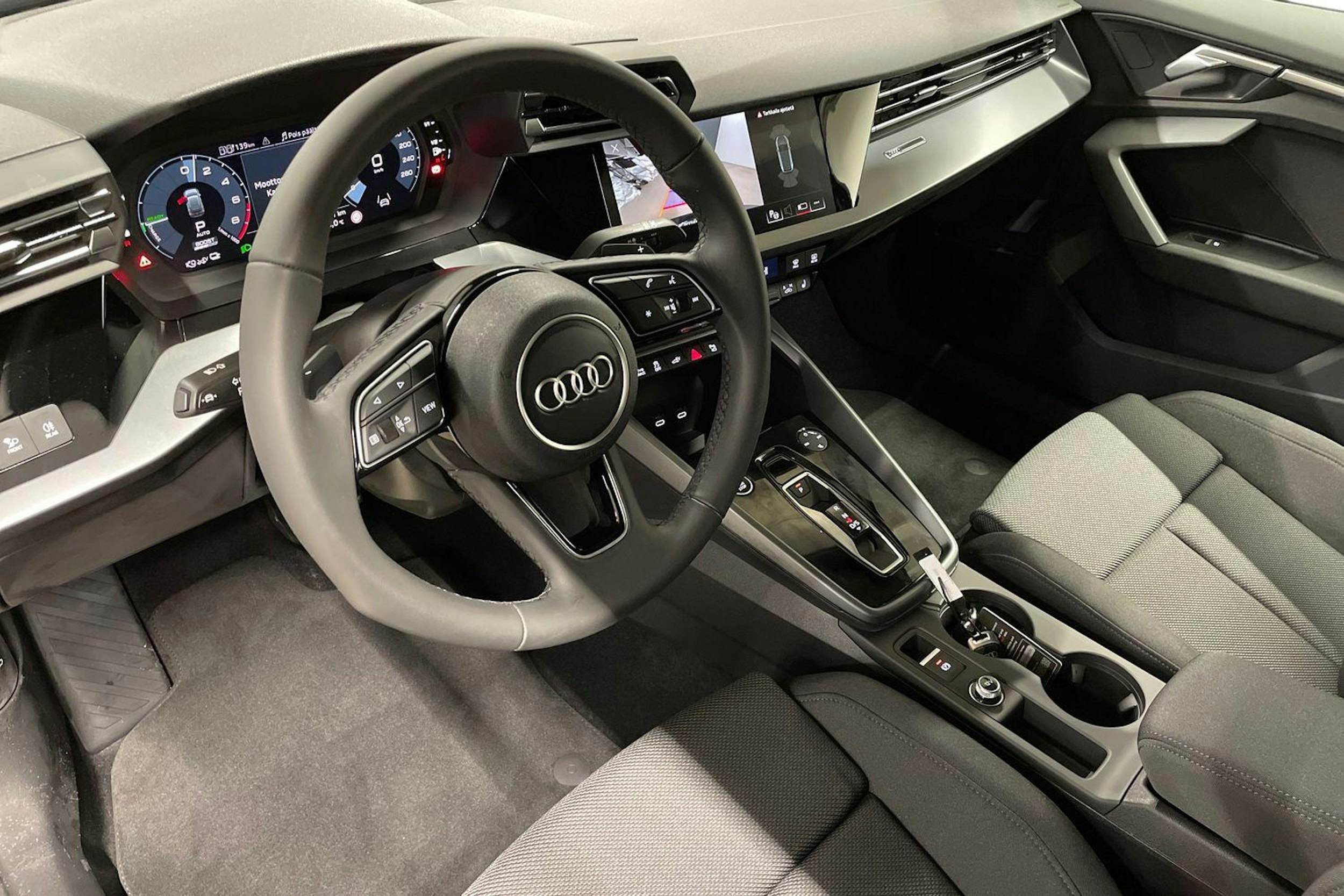 harmaa Audi A3 2025 kuva 7.